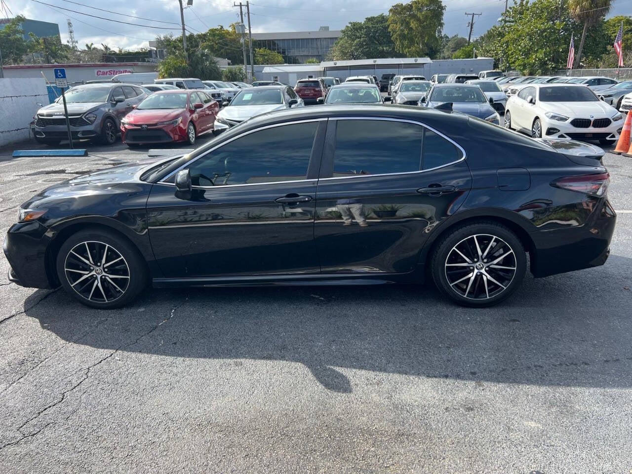 2021 Toyota Camry SE Nightshade 4dr Sedan