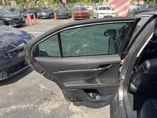 2022 Toyota Camry SE 4dr Sedan