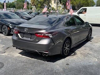 2022 Toyota Camry SE 4dr Sedan