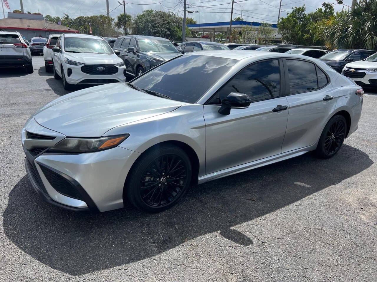 2021 Toyota Camry SE Nightshade 4dr Sedan