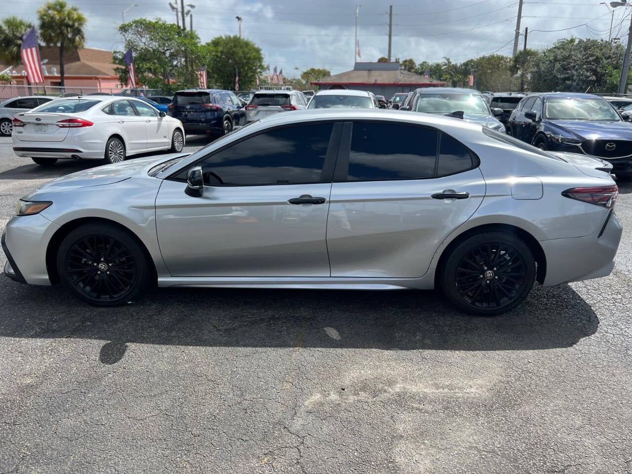 2021 Toyota Camry SE Nightshade 4dr Sedan