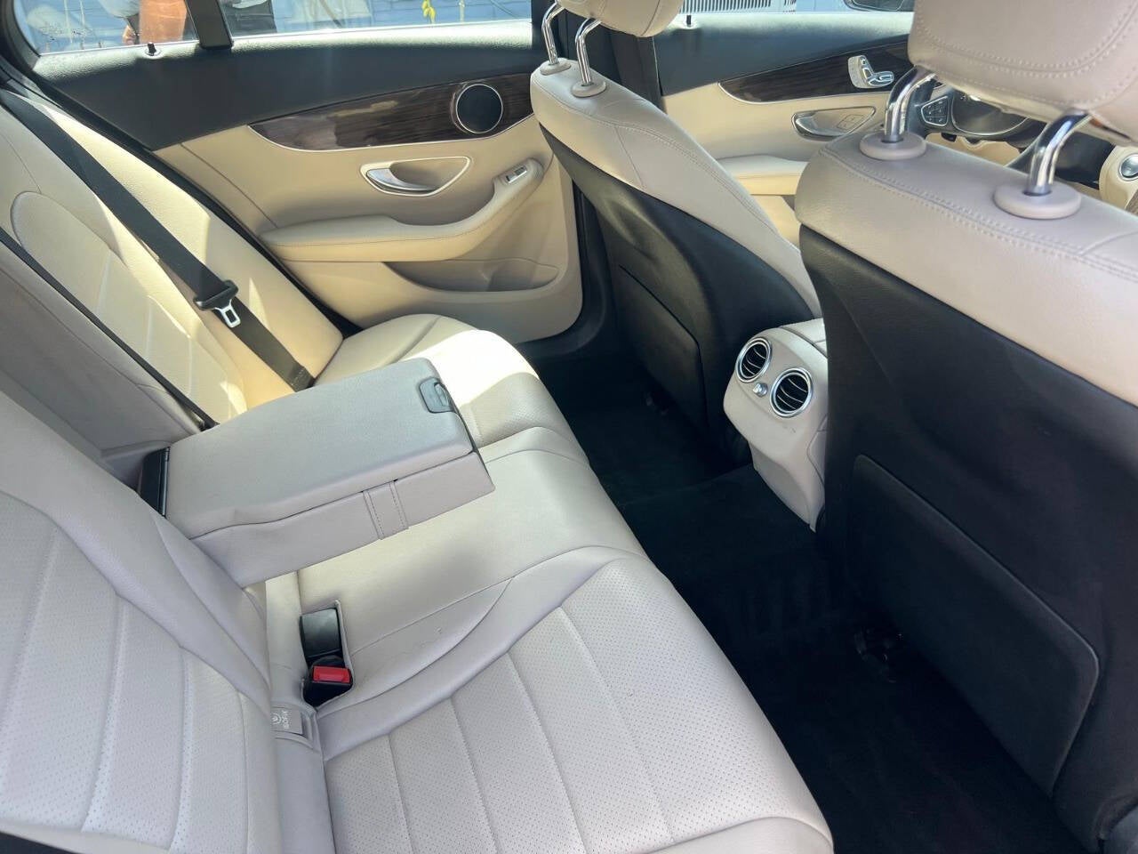 2018 Mercedes-Benz C-Class C 300 4dr Sedan