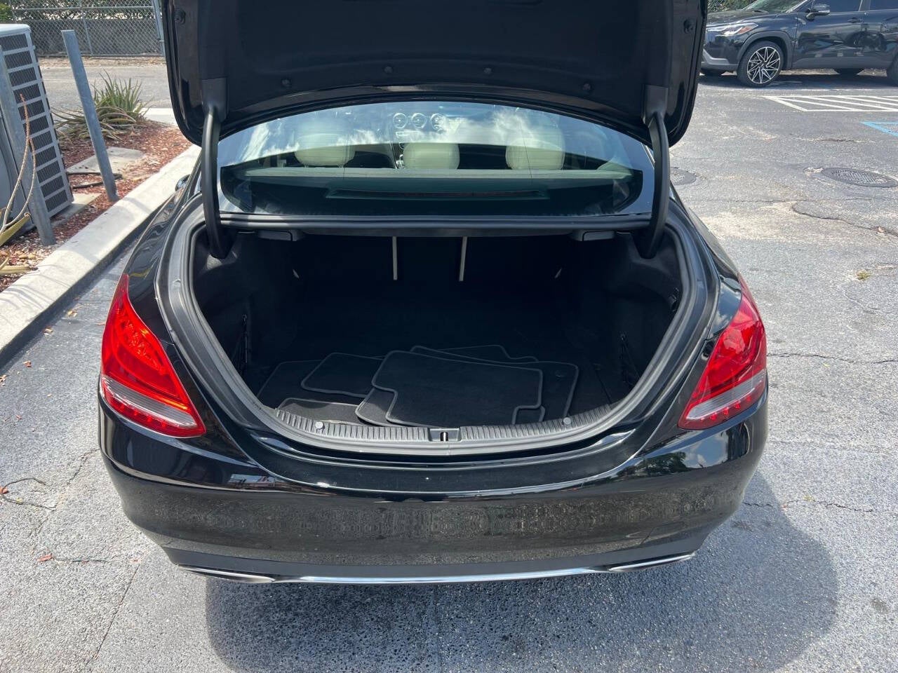 2018 Mercedes-Benz C-Class C 300 4dr Sedan