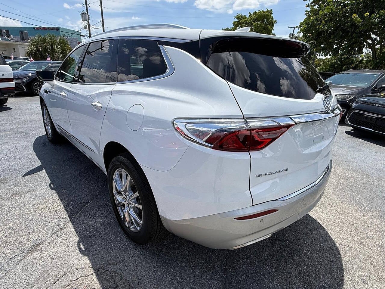 2023 Buick Enclave Essence 4dr Crossover