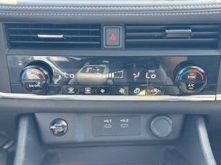 2024 Nissan Rogue SV 4dr Crossover