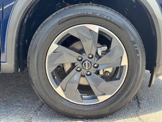 2024 Nissan Rogue SV 4dr Crossover