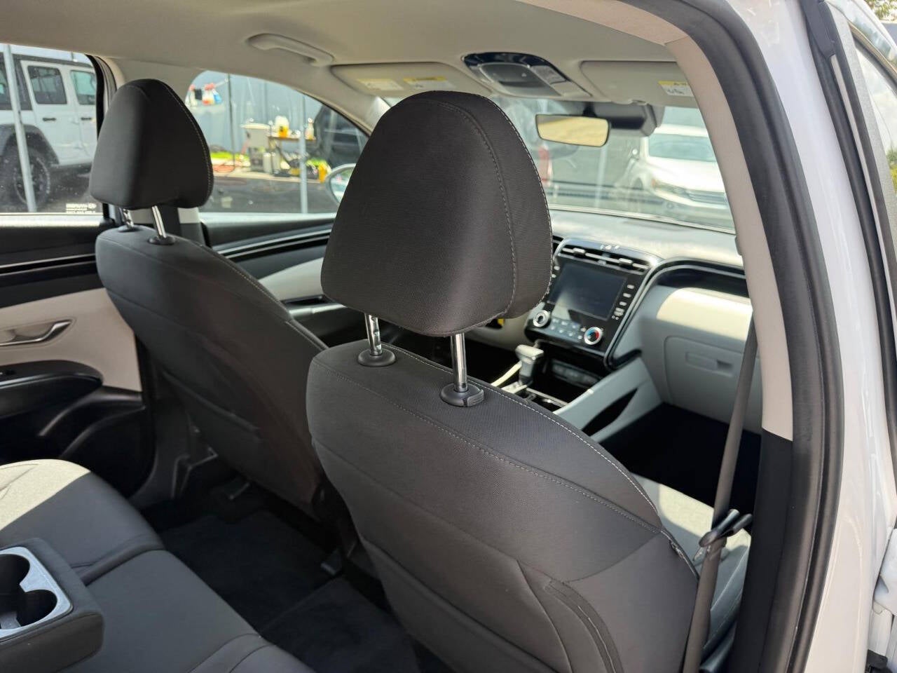 2023 Hyundai Tucson SE 4dr SUV