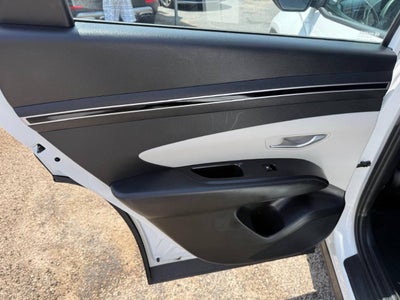 2023 Hyundai Tucson SE 4dr SUV