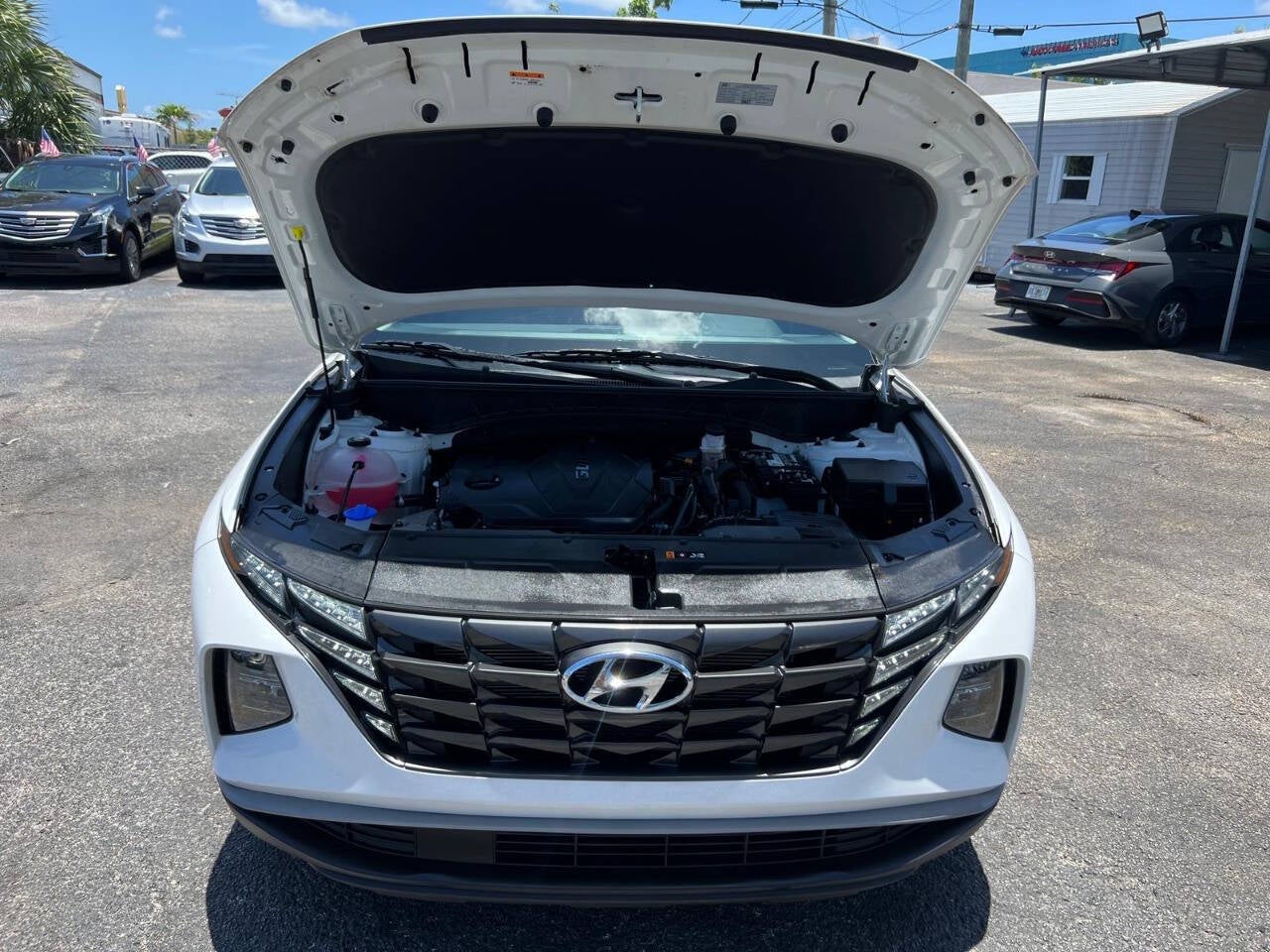 2024 Hyundai Tucson SE 4dr SUV