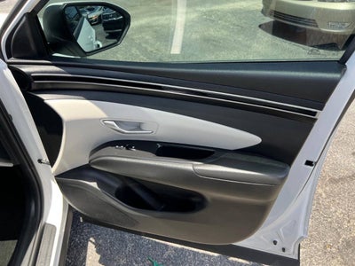 2024 Hyundai Tucson SE 4dr SUV