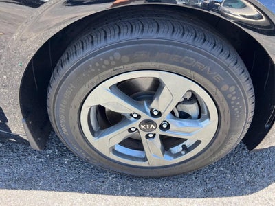 2023 Kia K5 LXS 4dr Sedan