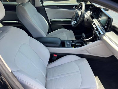 2023 Kia K5 LXS 4dr Sedan