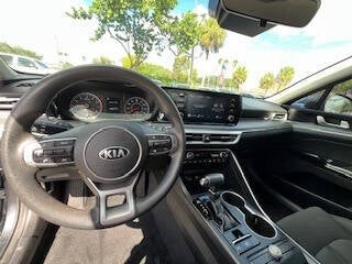 2021 Kia K5 LXS 4dr Sedan
