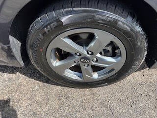 2021 Kia K5 LXS 4dr Sedan