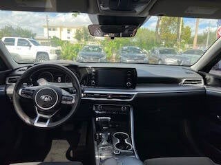 2021 Kia K5 LXS 4dr Sedan