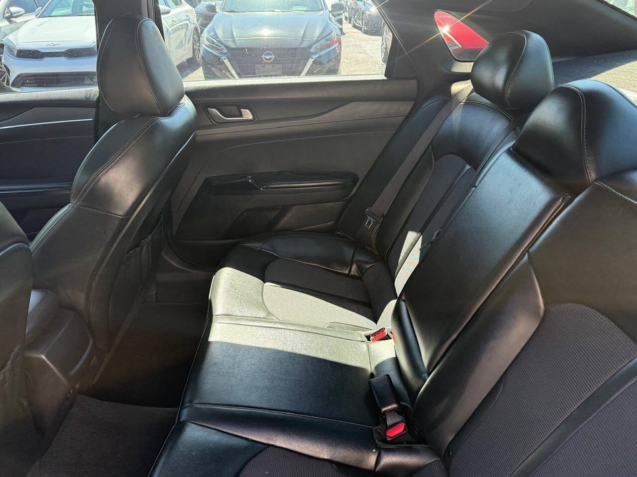 2023 Kia K5 GT Line 4dr Sedan