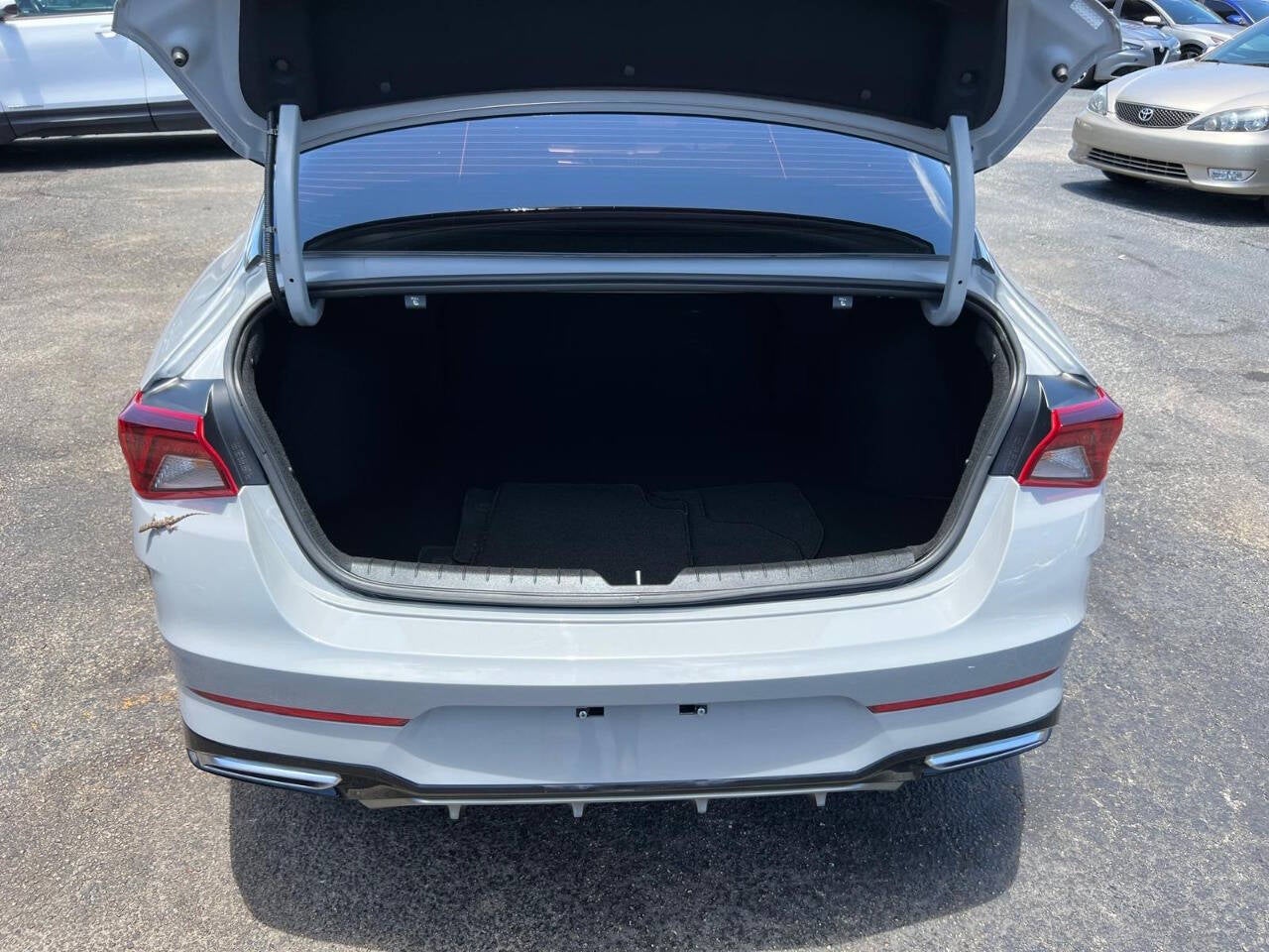 2022 Kia K5 GT Line 4dr Sedan