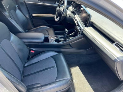 2022 Kia K5 GT Line 4dr Sedan