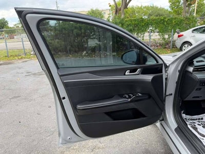 2022 Kia K5 GT Line AWD 4dr Sedan