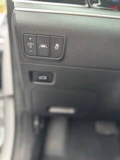 2022 Kia K5 GT Line AWD 4dr Sedan