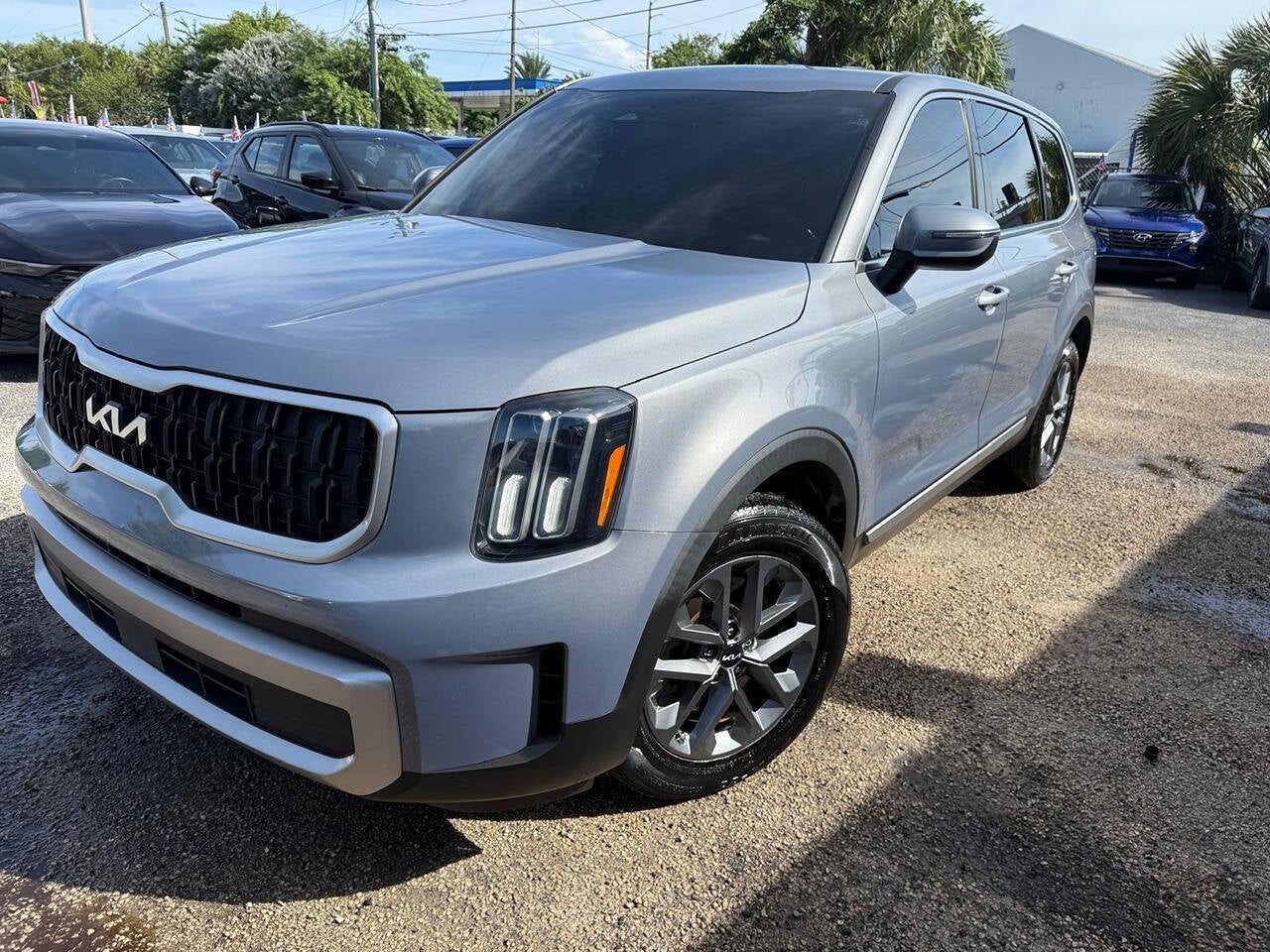 2023 Kia Telluride LX 4dr SUV