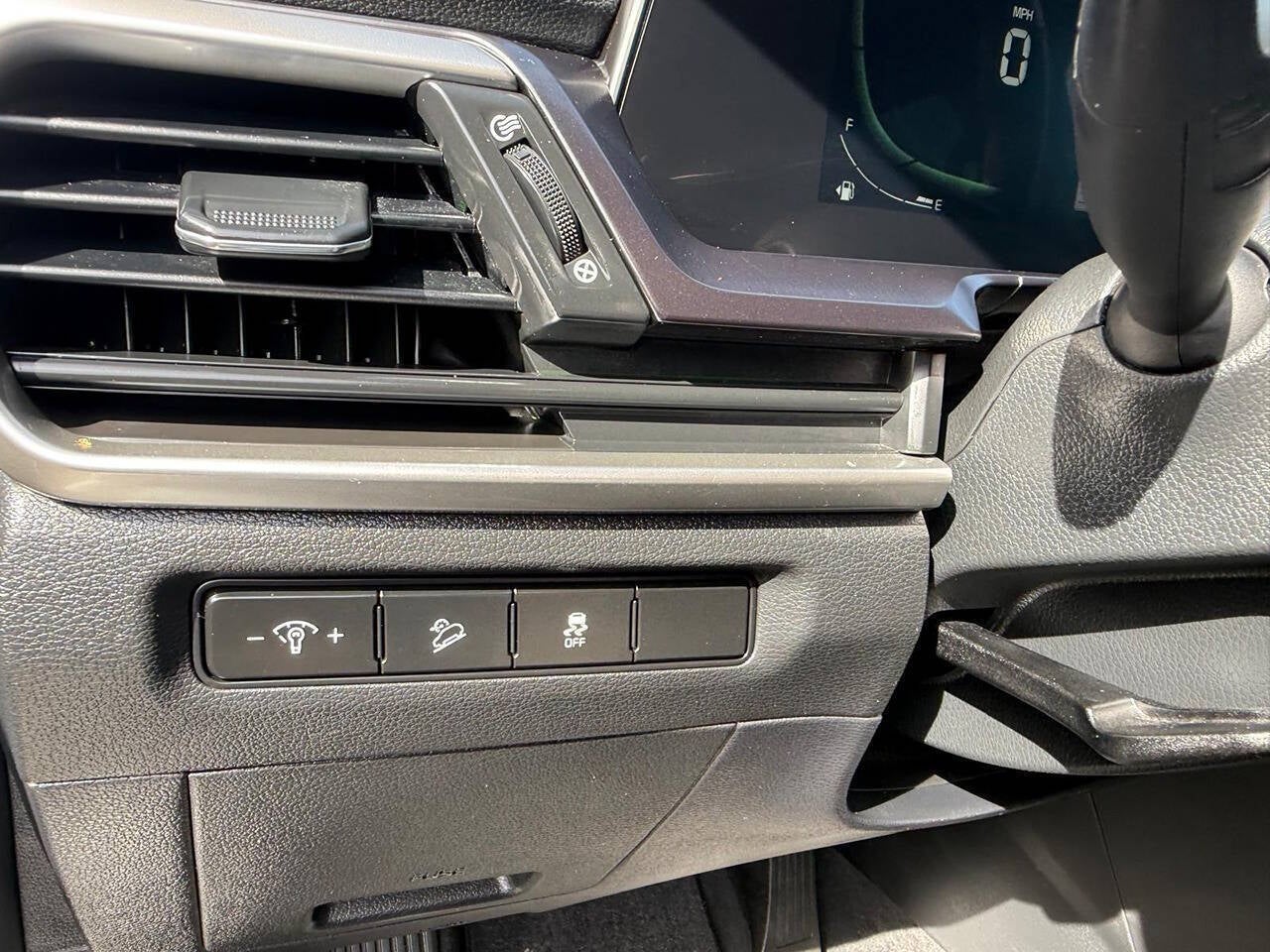 2023 Kia Telluride LX 4dr SUV