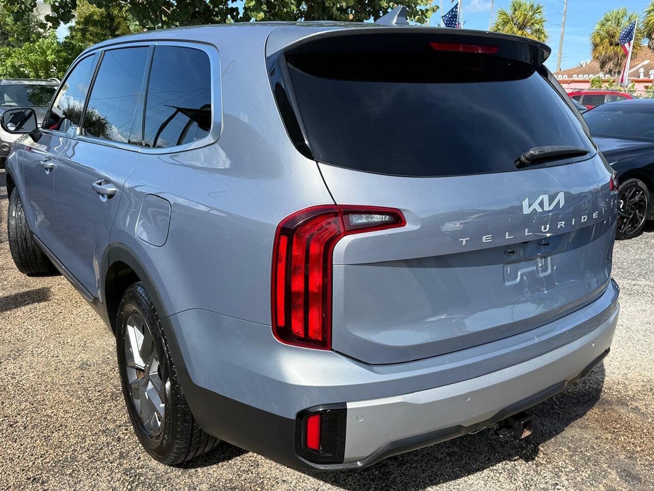2023 Kia Telluride LX 4dr SUV