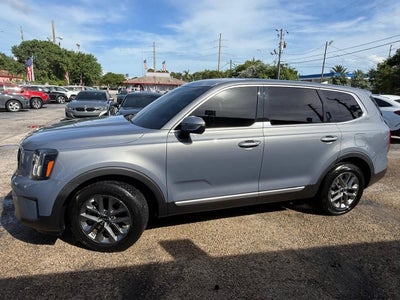 2023 Kia Telluride LX 4dr SUV