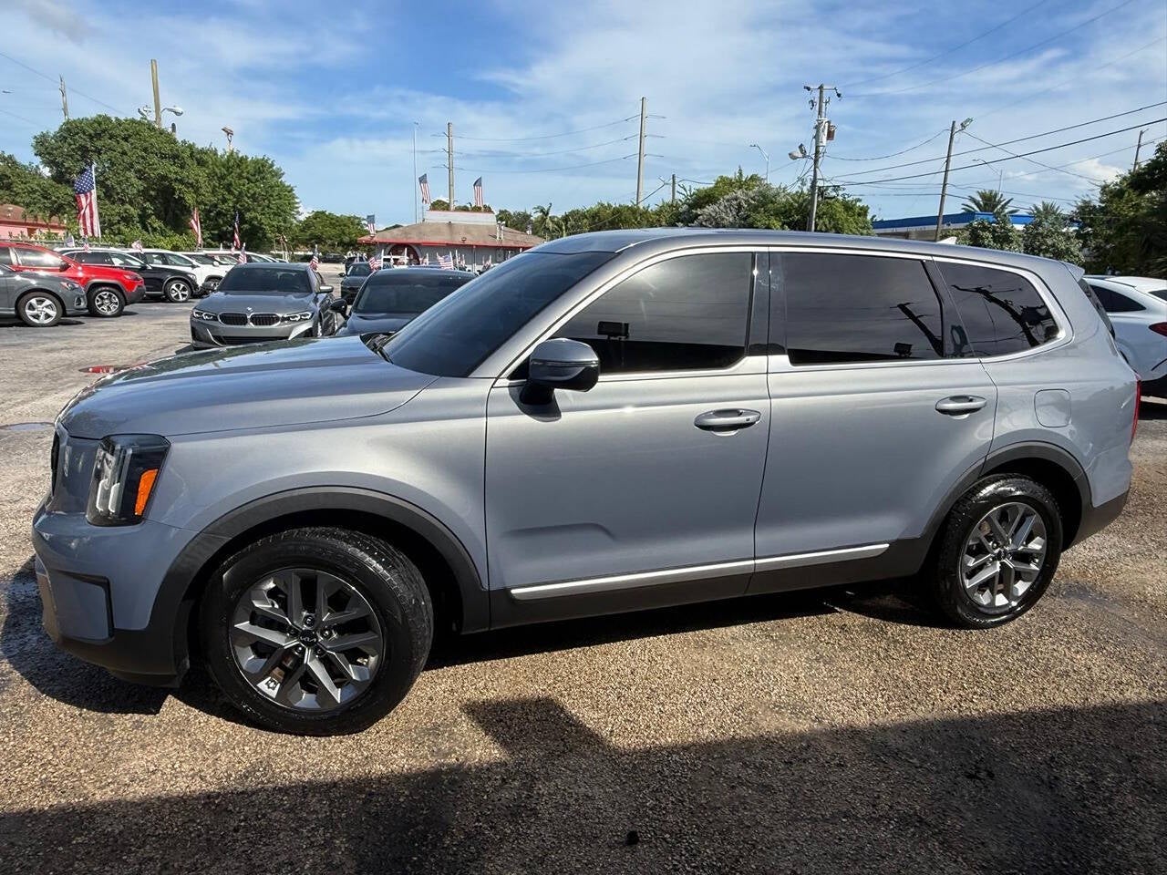 2023 Kia Telluride LX 4dr SUV