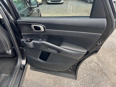 2022 Kia Sorento LX 4dr SUV