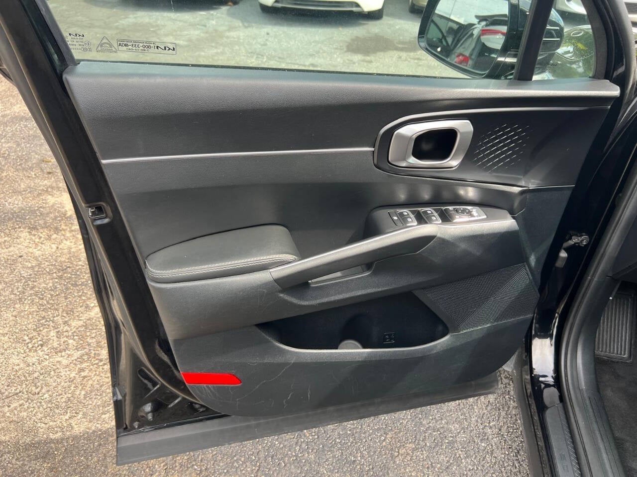 2022 Kia Sorento LX 4dr SUV