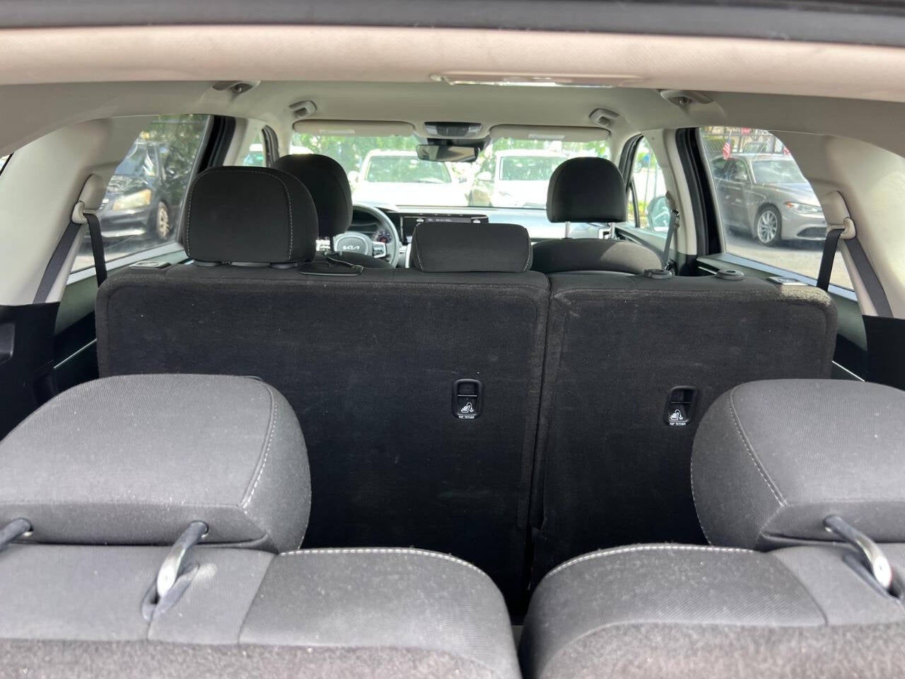 2022 Kia Sorento LX 4dr SUV