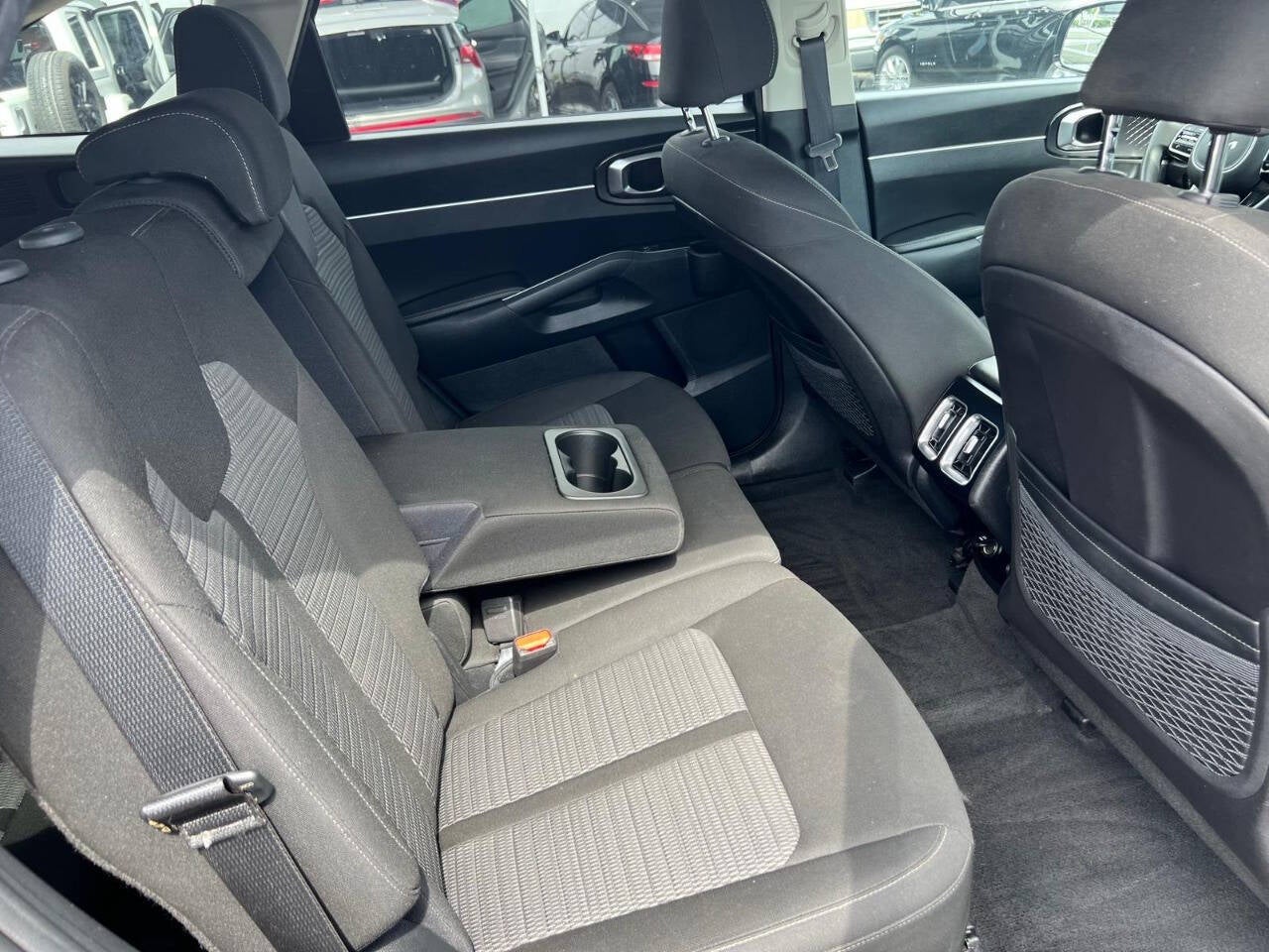 2022 Kia Sorento LX 4dr SUV