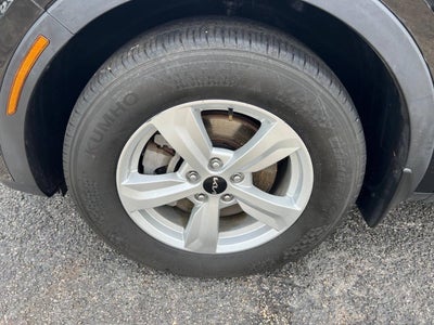 2022 Kia Sorento LX 4dr SUV