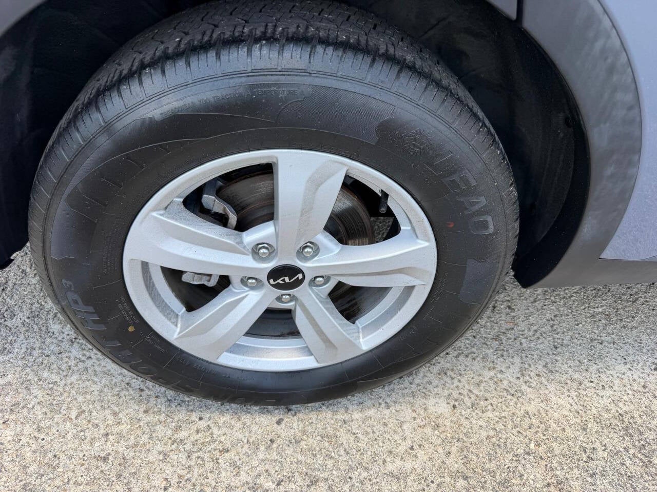 2022 Kia Sorento LX 4dr SUV