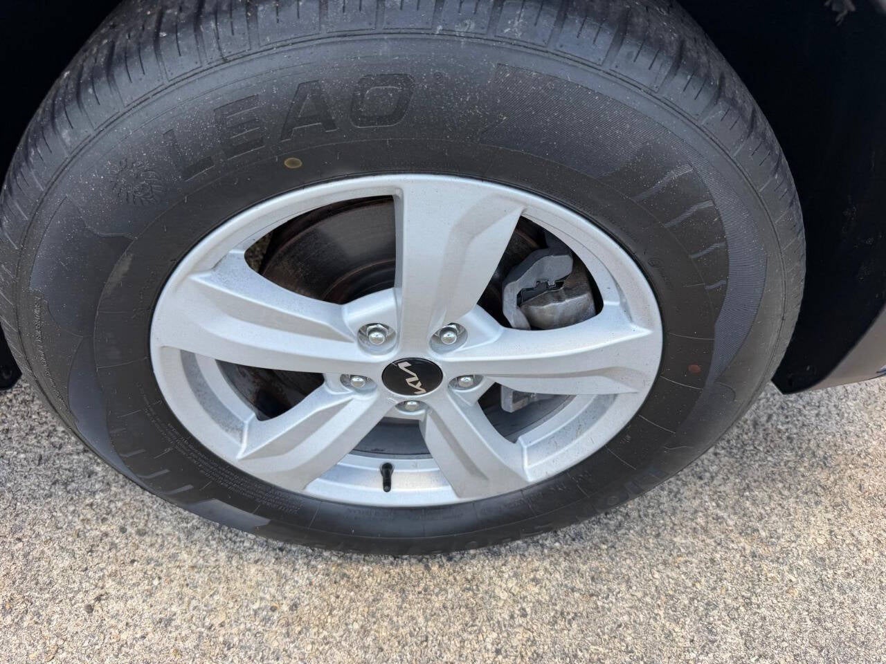2022 Kia Sorento LX 4dr SUV