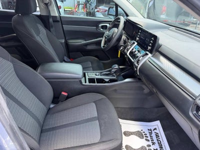 2022 Kia Sorento LX 4dr SUV