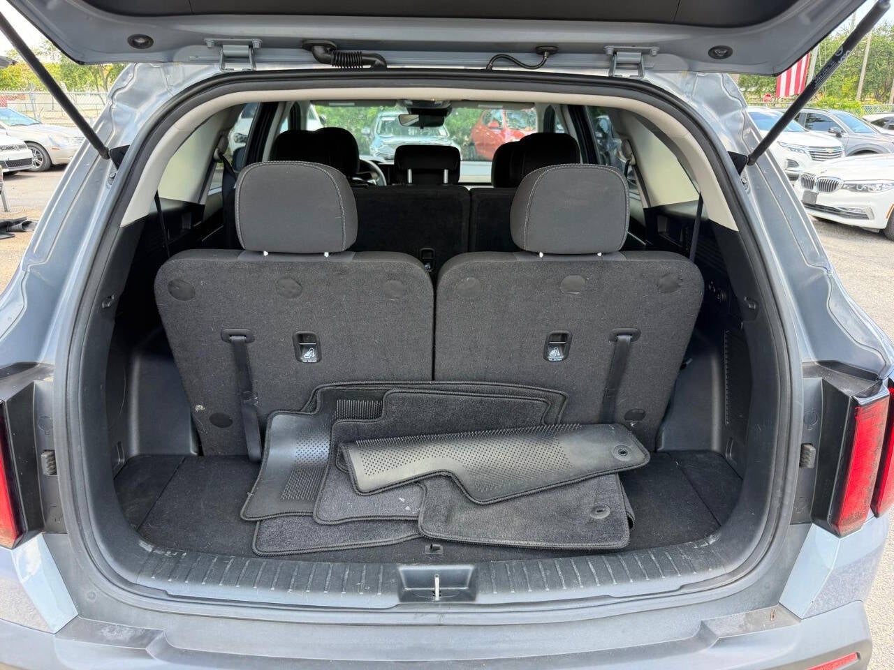 2022 Kia Sorento LX 4dr SUV