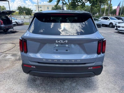 2022 Kia Sorento LX 4dr SUV