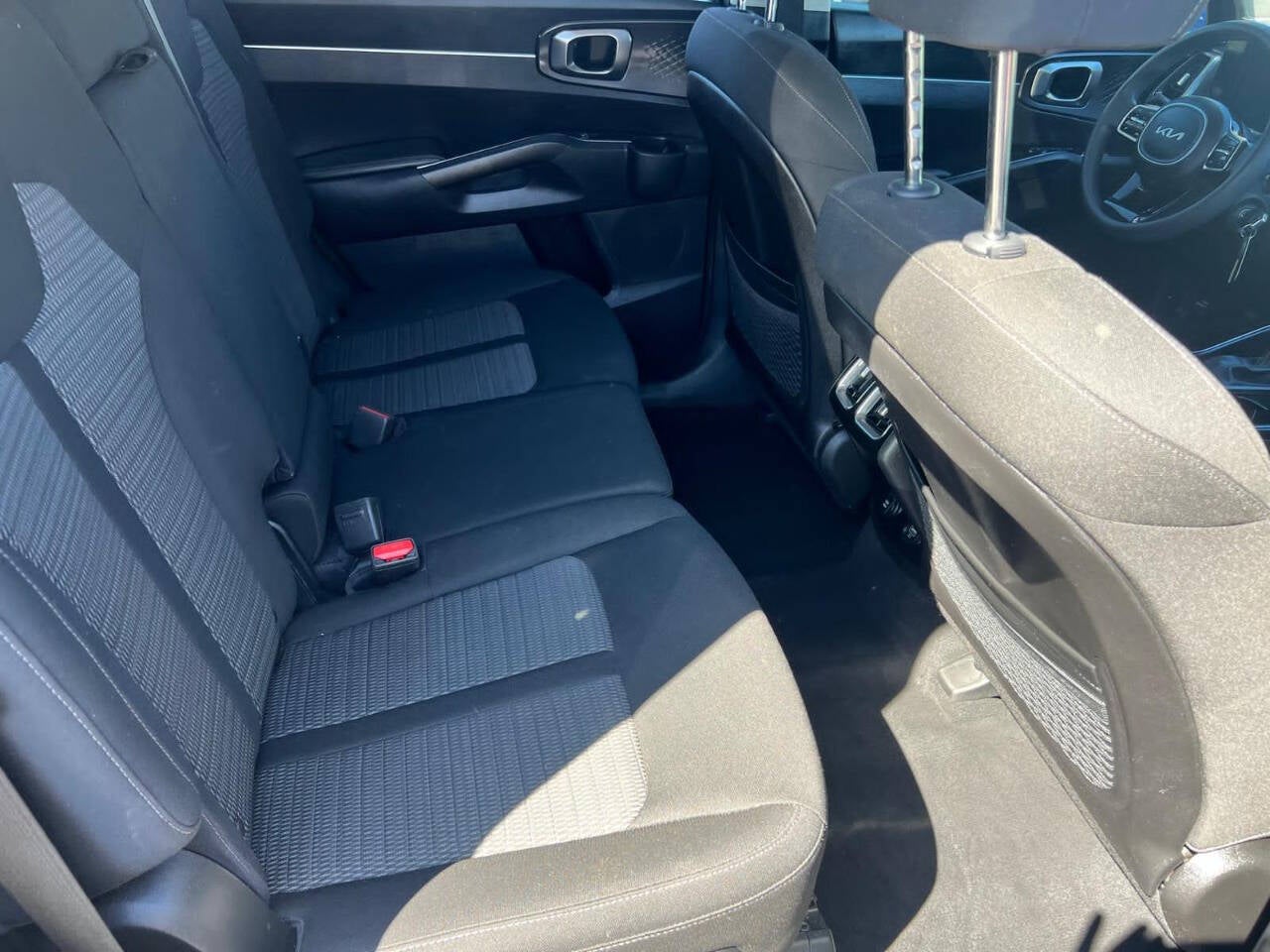 2023 Kia Sorento LX 4dr SUV