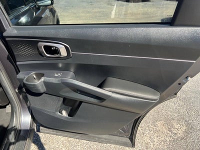 2023 Kia Sorento LX 4dr SUV