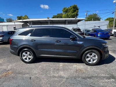 2023 Kia Sorento LX 4dr SUV