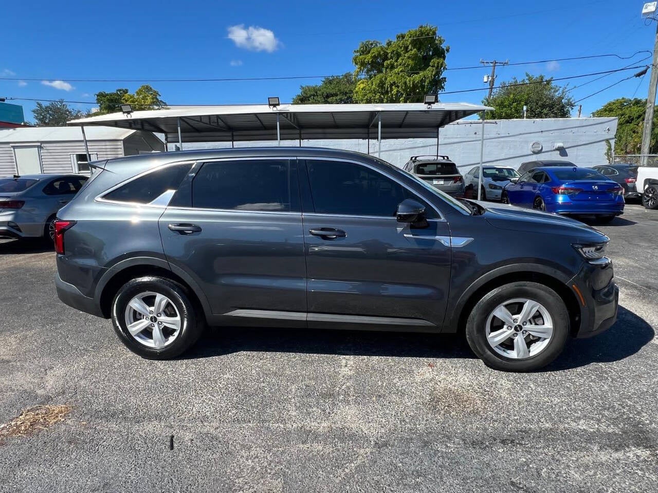 2023 Kia Sorento LX 4dr SUV