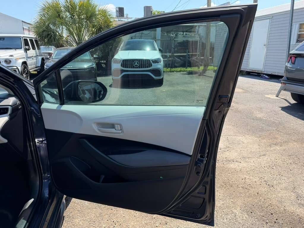 2024 Toyota Corolla LE 4dr Sedan