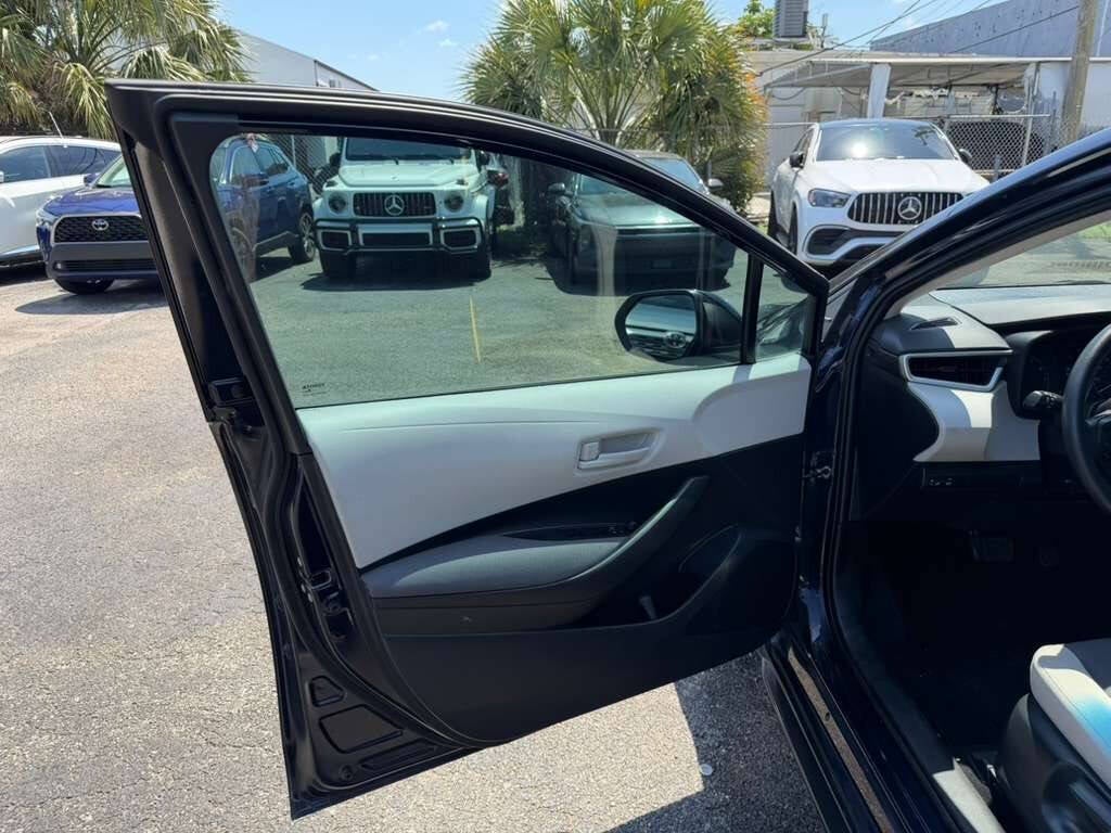 2024 Toyota Corolla LE 4dr Sedan