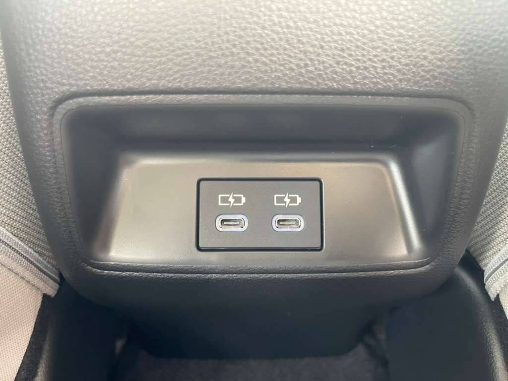 2025 Toyota Corolla LE 4dr Sedan