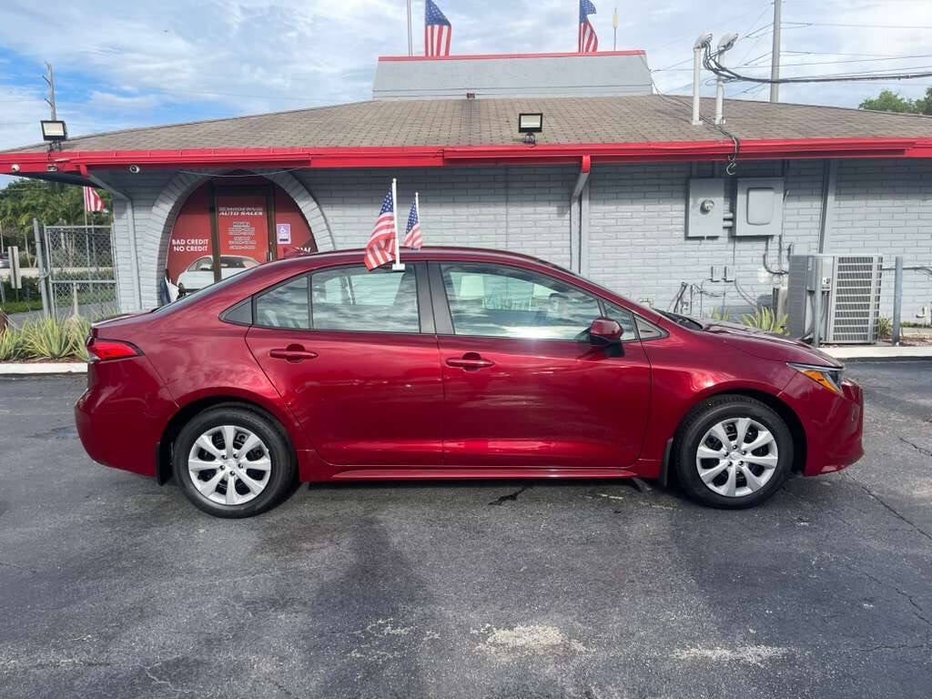 2025 Toyota Corolla LE 4dr Sedan