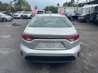 2023 Toyota Corolla LE 4dr Sedan