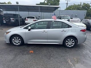 2023 Toyota Corolla LE 4dr Sedan