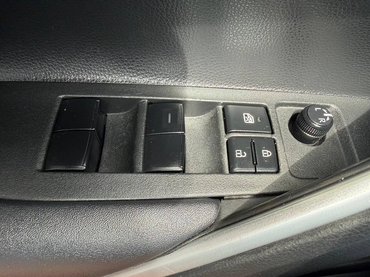 2023 Toyota Corolla Cross L 4dr Crossover